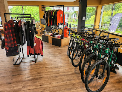 Maison Octave • Bagnères-de-Bigorre (65) • Café, restaurant, atelier et magasin de vélos