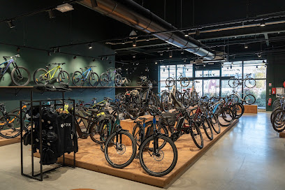 Cycles · Magasin de vélo Trek – Colnago – Mondraker – Kalkhoff – Riese & Müller – Aubenas