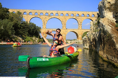 Kayak Vert Pont du Gard – Canoë Collias Gardon – Parking à l&rsquo;entrée du village