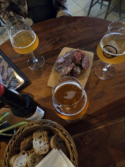 HOP ON BAR – Bar a bières – Location de vélos ARDECHE