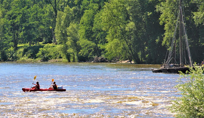 Tours & Canoë